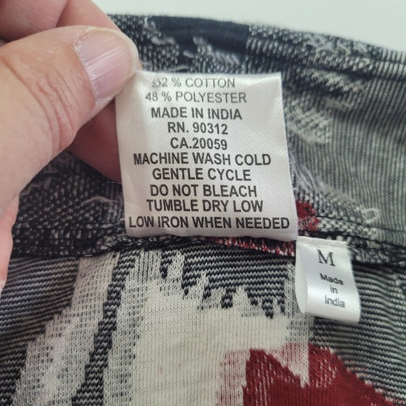 Parsley & Sage Women's Medium‎ Button Down Frayed Patchwork Tunic Top Red Grey - Picture 5 of 8